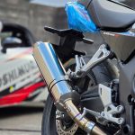 【新產品？】日本YOSHIMURA疑似推出Honda新款CB400 SUPER FOUR E-Clutch專用Slip-on排氣管｜官方X貼文暗示「敬請期待」